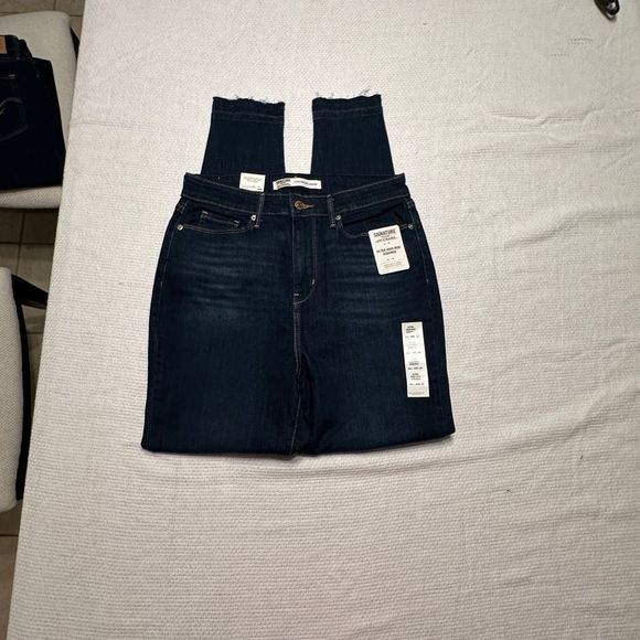 Levi's Blue Skinny Jeans with Distressed Details - Picture 8 of 15